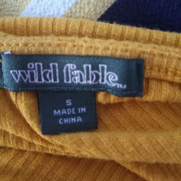 WILD FABLE MUSTARD YELLOW FAUX WRAP TOP SZ.S EUC - Picture 5 of 6